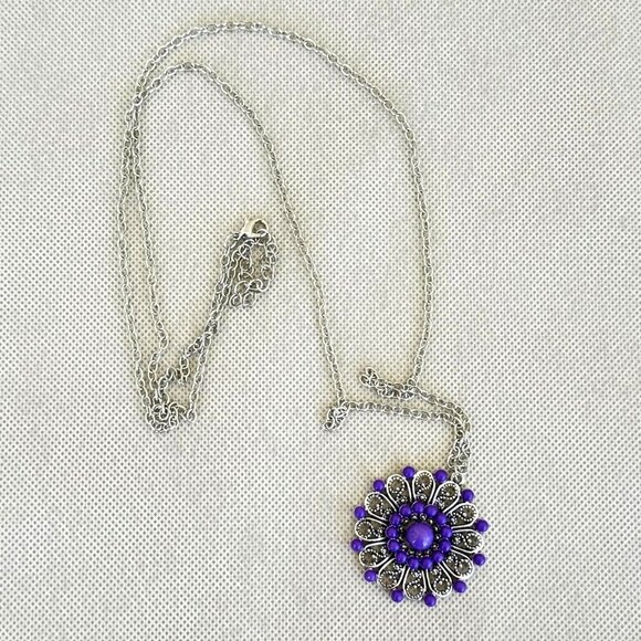 Long Length Necklace Silver Tone Purple Pendant - Picture 3 of 3